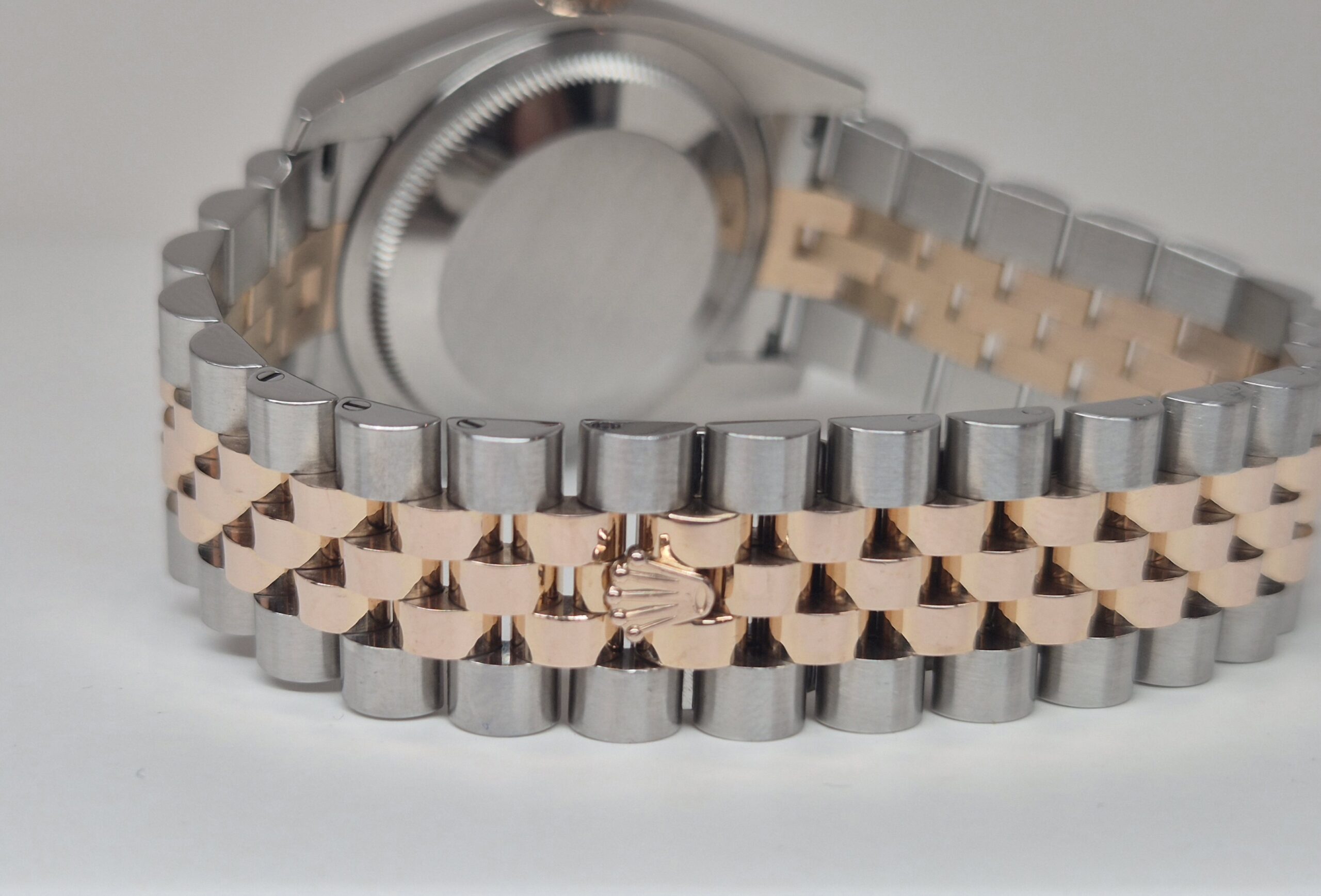 Rolex Datejust 36mm Automatic steel/18k Rose Gold Jubilee Silver Diamond Dial - 116231 - Image 4