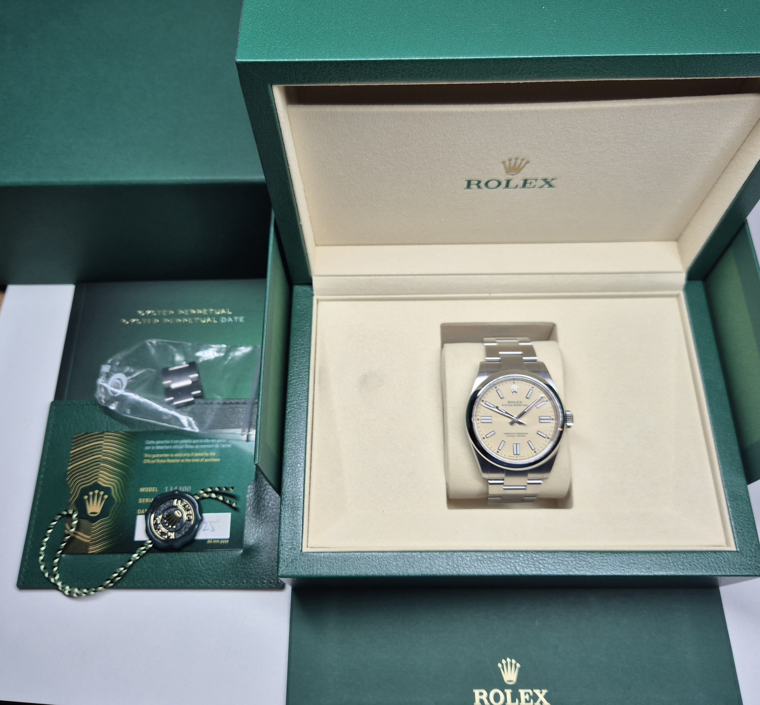 Rolex Oyster Perpetual 41mm Automatic Oystersteel Beige - 134300 'B&P 2025' - Image 5