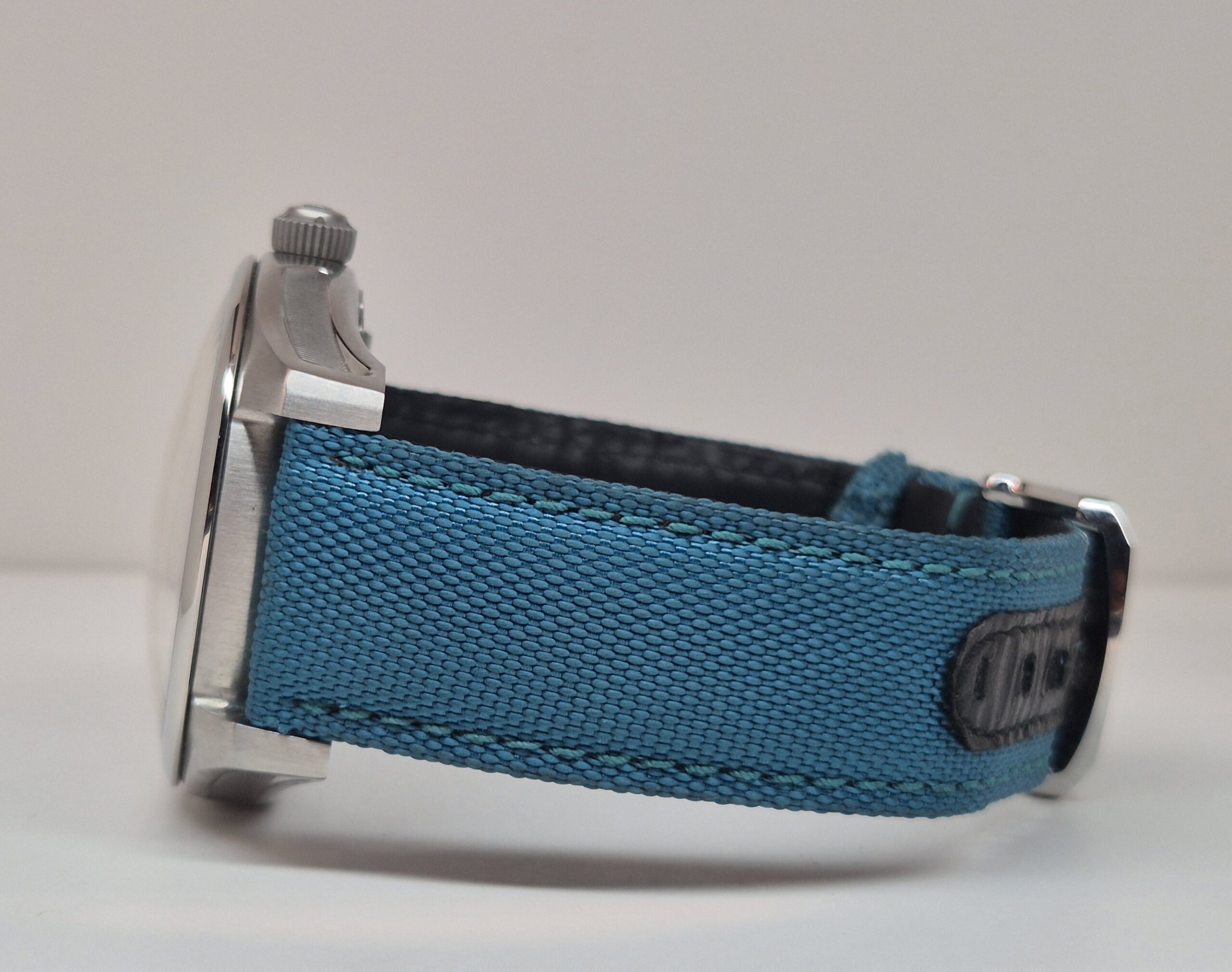 H.Moser & Cie 42.8mm Pioneer Centre Seconds Blue Lagoon Fume Dial- 3200-1214 'B&P 2022' - Image 4