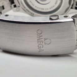 Alternative view of Omega Seamaster 42mm Diver 300M Co-Axial Master Chronometer Stainless Steel White Dial - 210.32.42.20.04.001
