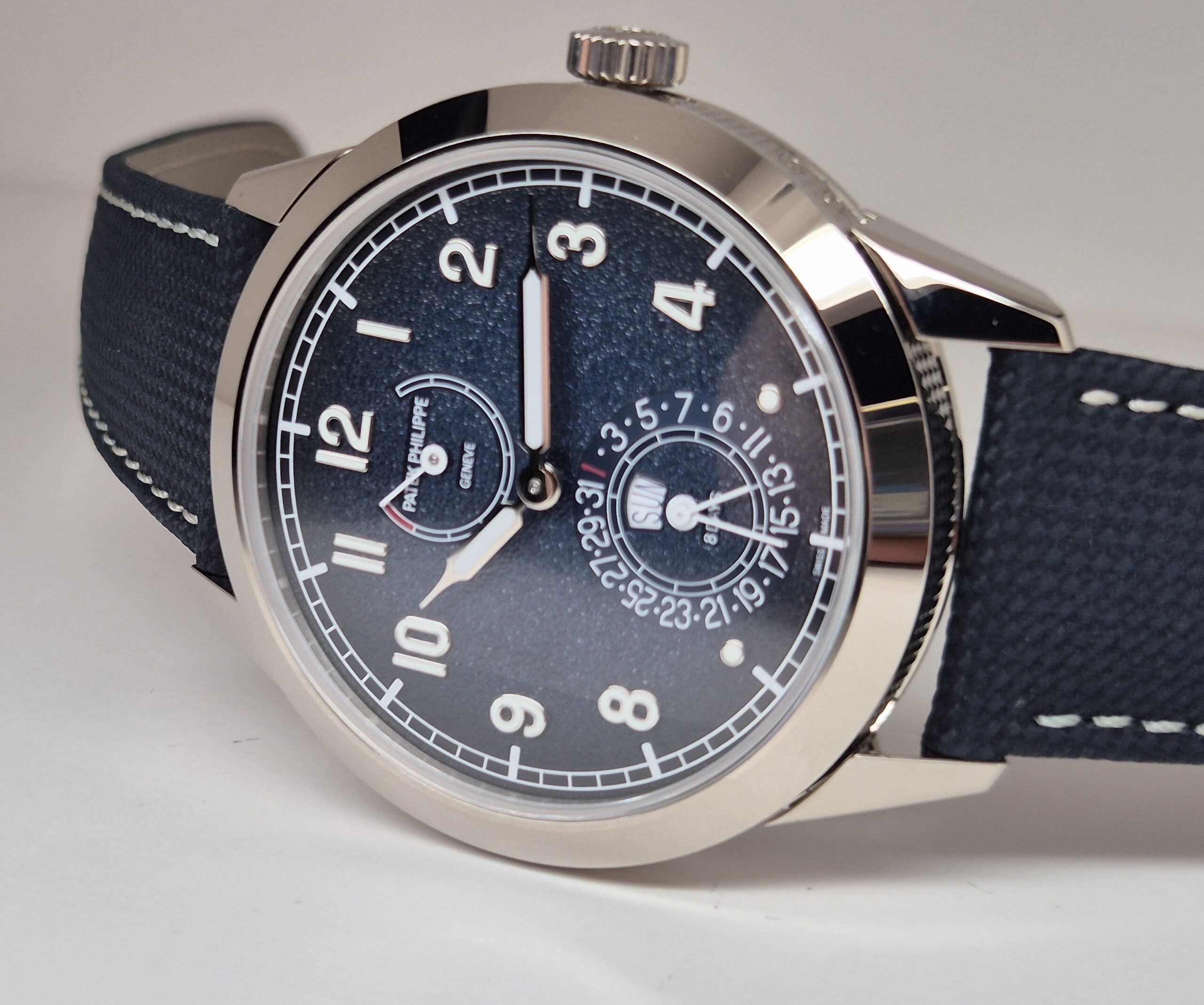 Patek Philippe Calatrava 8-Days Power Reserve White Gold Blue dial - 5328G-001 'B&P 2026' As New - Image 2